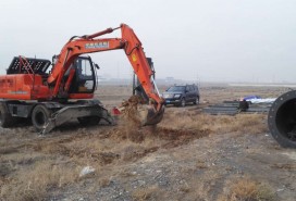 獨(dú)山子6*18米高立柱建造施工現(xiàn)場